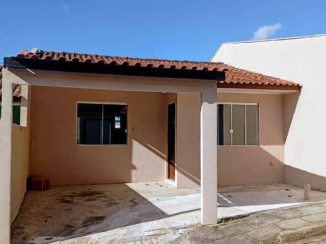 #77 - Casa para Venda em Campo Largo - PR