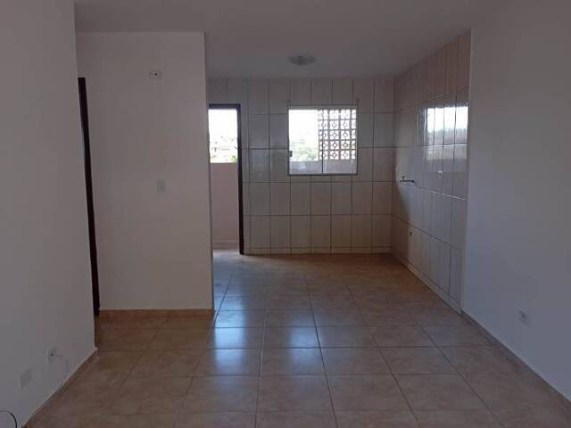 #77 - Casa para Venda em Campo Largo - PR